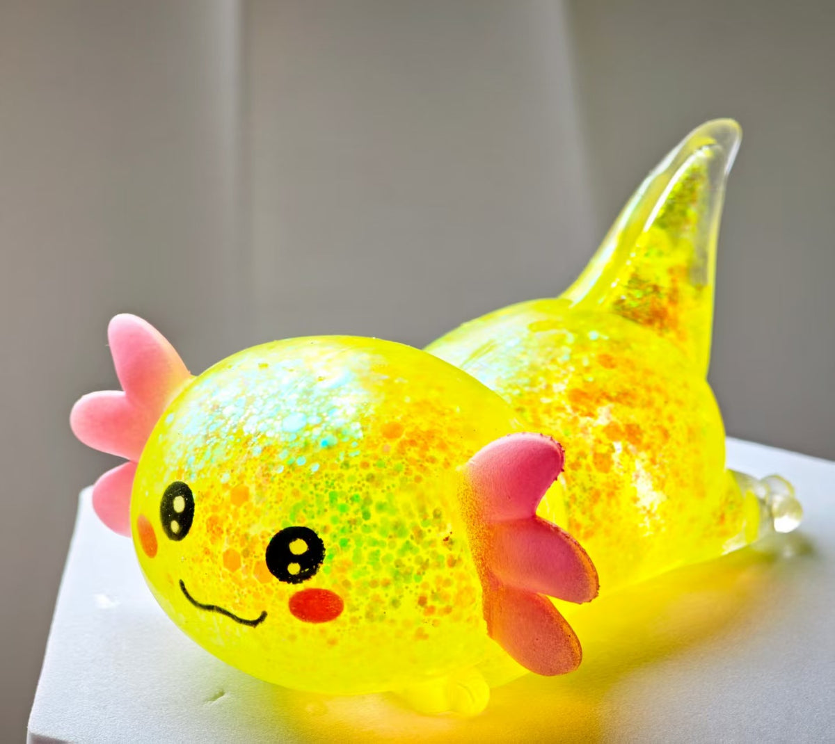 Glowy Lemon squishy by Mimomo